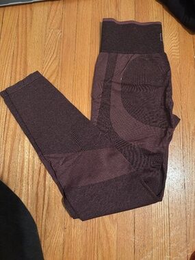 Small VS PINK leggings